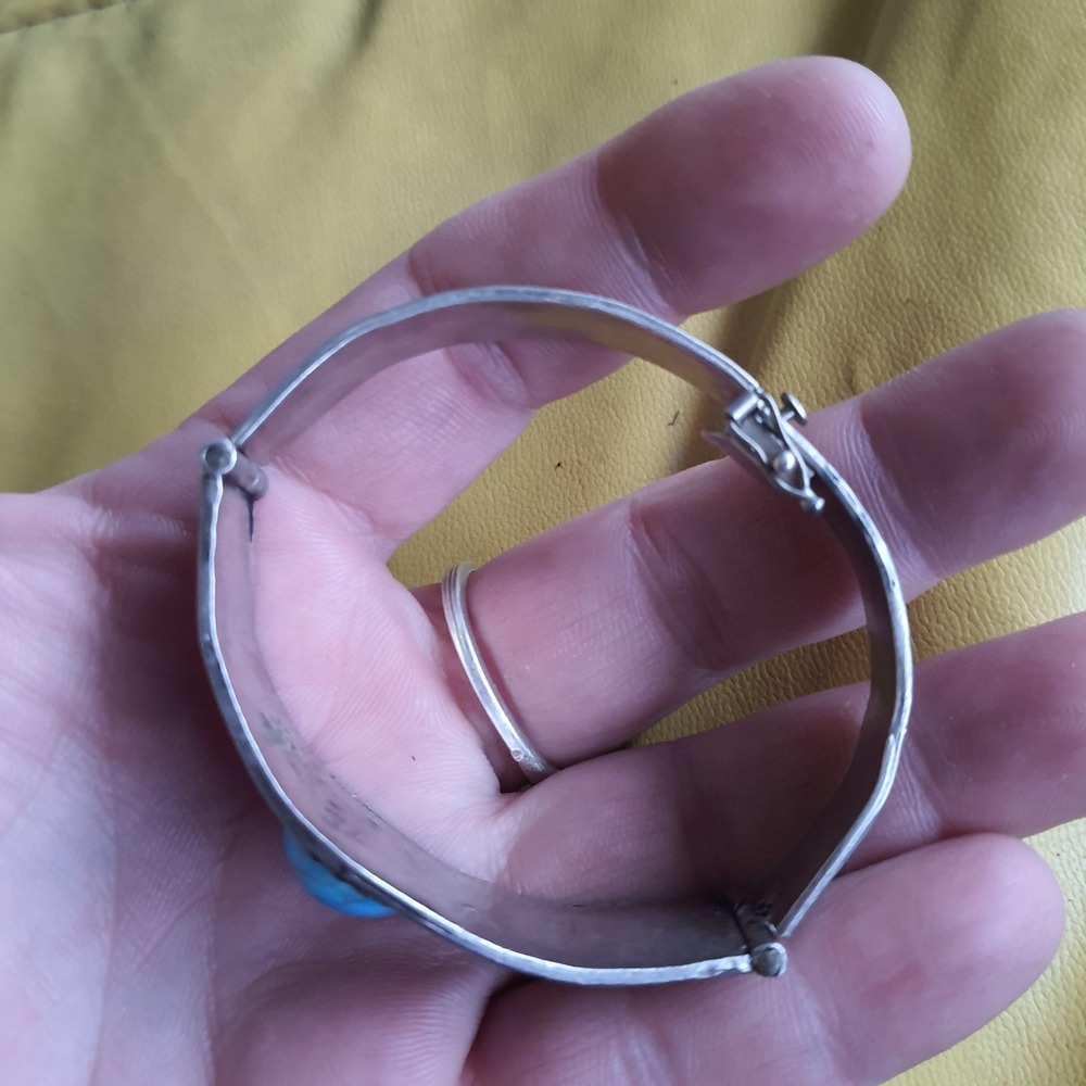 Vintage Marked Sterling Silver & Turquiose Cabochon Southwestern Style Bracelet - Picture 5 of 8